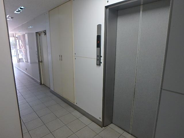 都里一ビルホール③