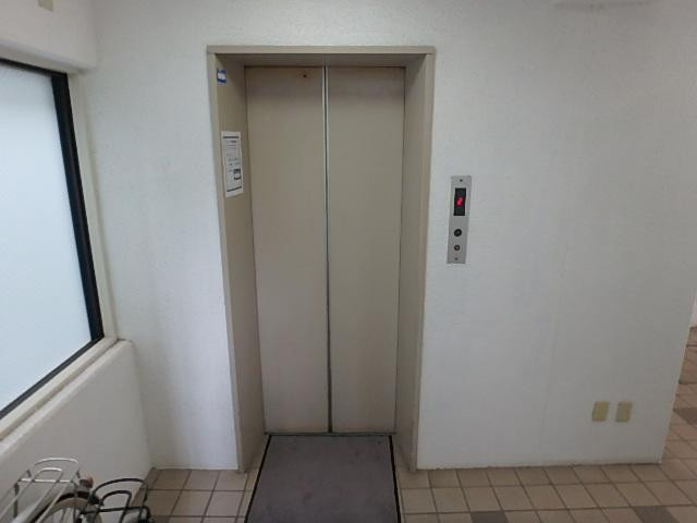 ホール③