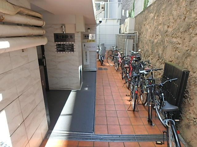 富士新宿ビル／博雅ビルエントランス②