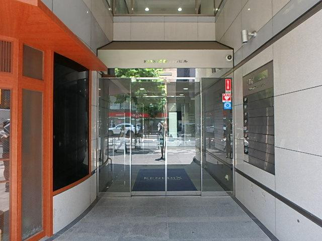 ＫＤＸ新宿２８６ビルエントランス③