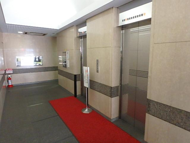 新宿御苑ビルホール②