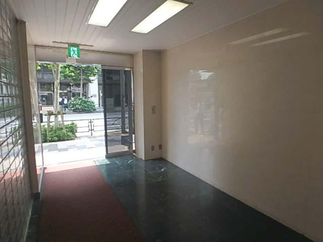 太田紙興新宿ビルホール③
