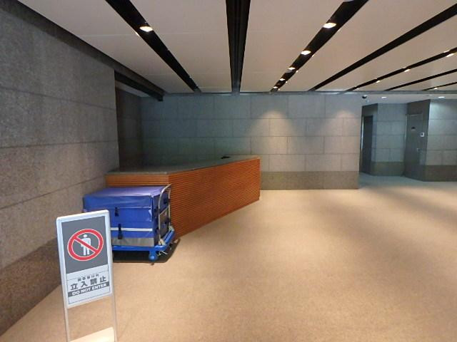 ホール①