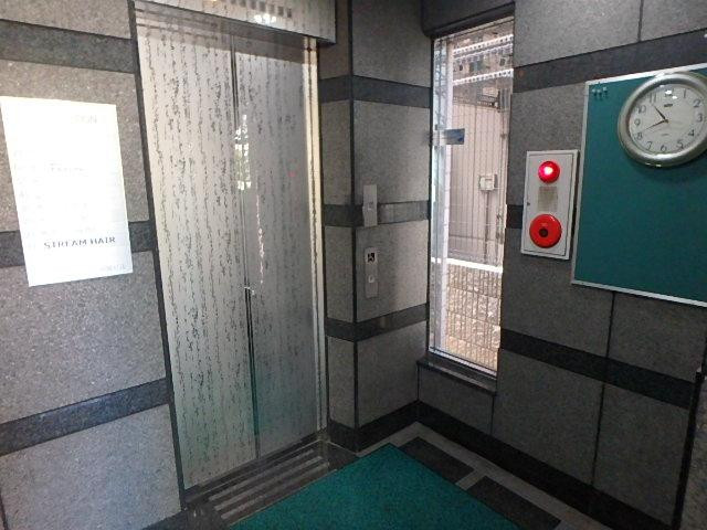 ホール③