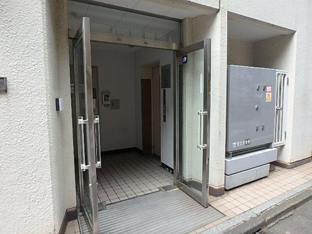 東新宿ビルエントランス①