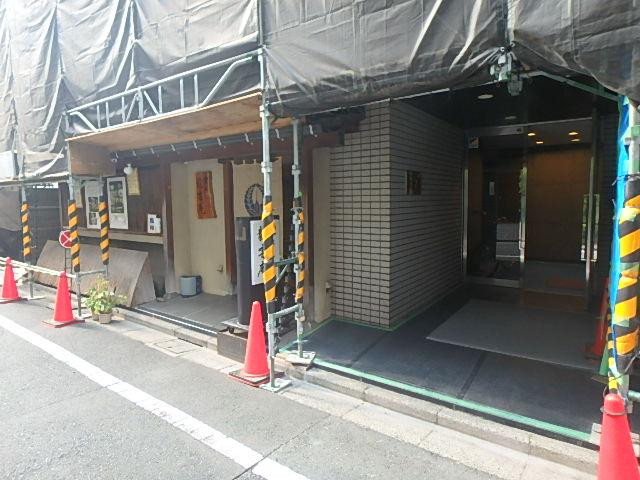 エントランス①