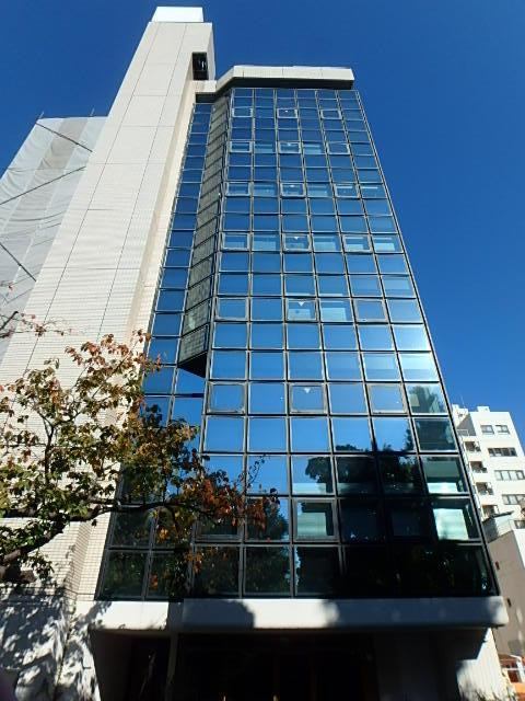 新宿御苑フロント外観②
