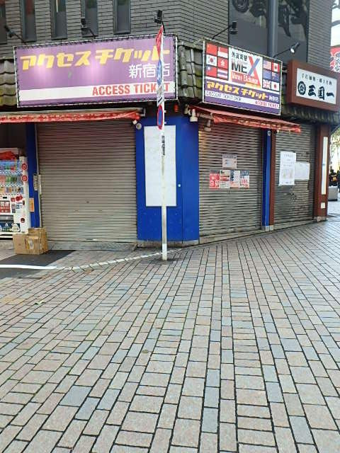 モアセンタービルエントランス③