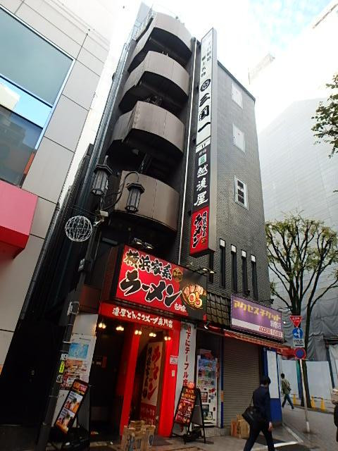 モアセンタービル外観③