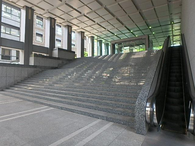 アクロポリス東京エントランス①