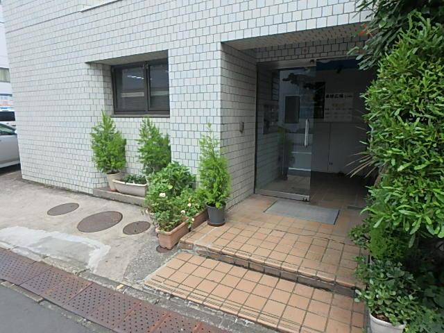 小宮山ビルエントランス①