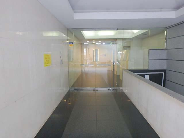 西新宿Ｋ－１ビルエントランス②