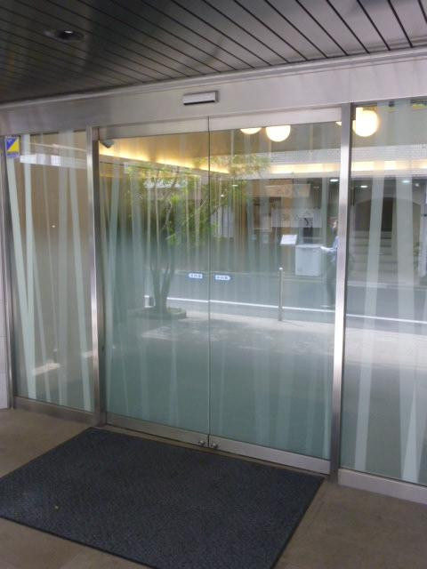 ストーク西新宿福星ビルエントランス①