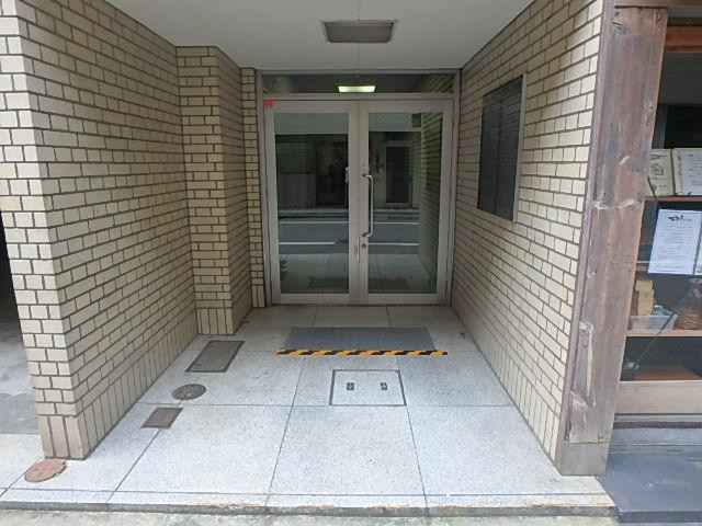 平田ビル（弐号館）エントランス②