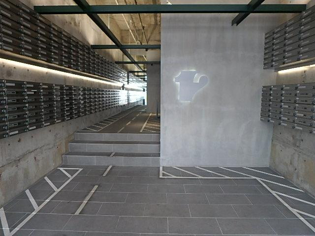 １２ＳＨＩＮＪＵＫＵホール①