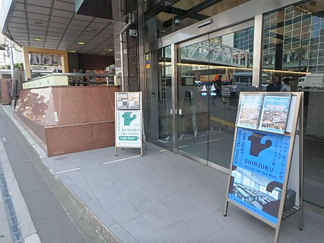 １２ＳＨＩＮＪＵＫＵエントランス①