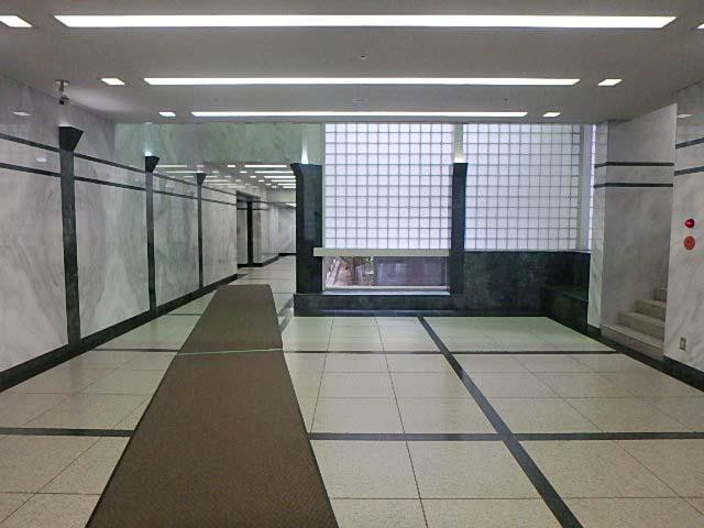 西新宿パークウエストビルホール①