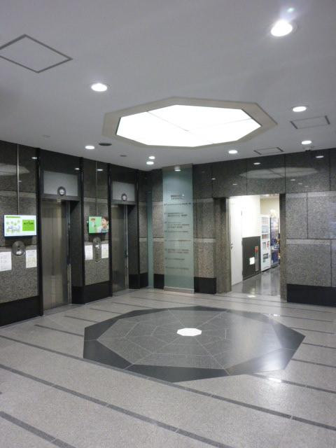 デュオ西新宿ホール①