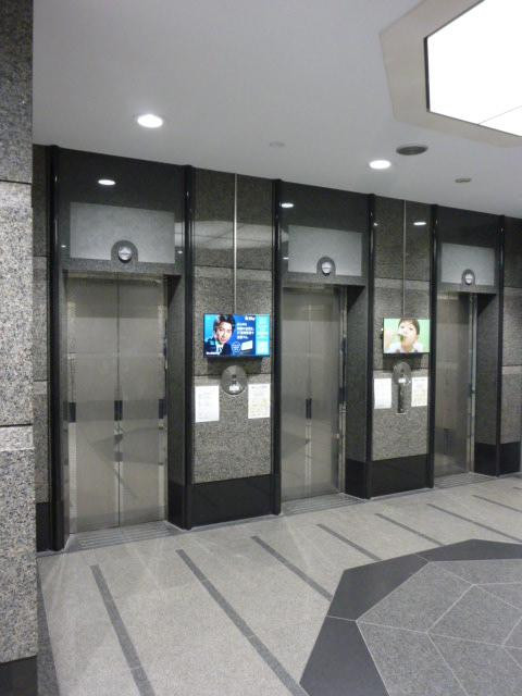 デュオ西新宿ホール③