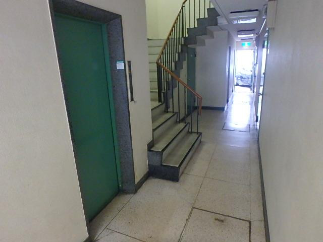 第３和幸ビルホール②