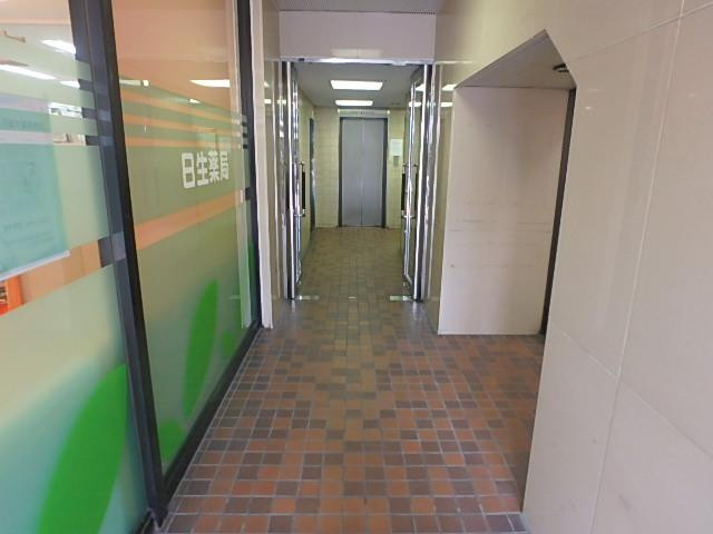 ホール①