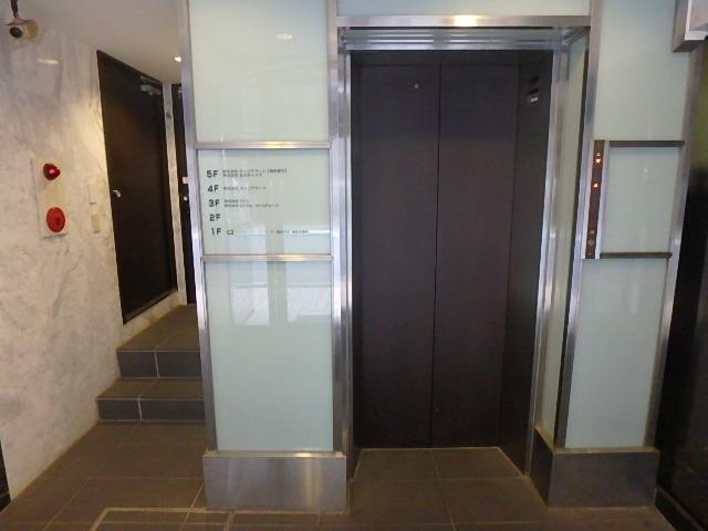 アソルティ西新宿ビルホール②