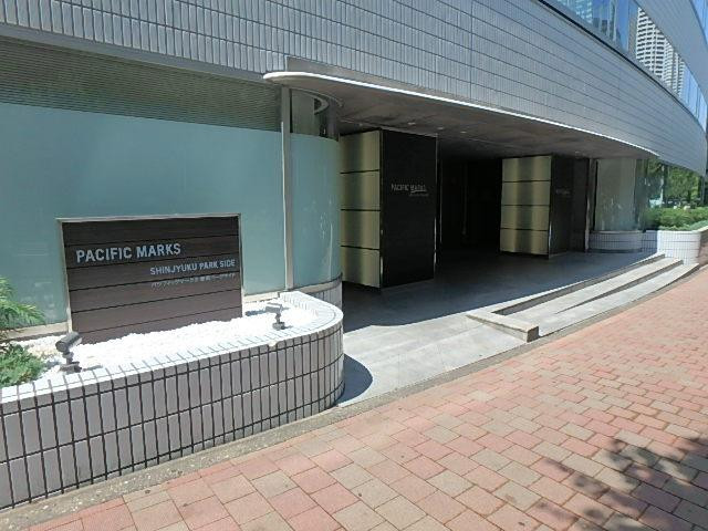 パシフィックマークス新宿パークサイドエントランス①
