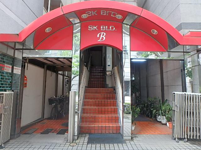 ＳＫビル　Ｂ棟エントランス②