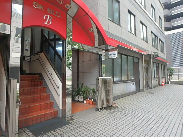 ＳＫビル　Ｂ棟エントランス①