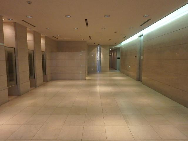 西新宿三晃ビルホール①