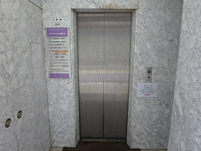 ホール②