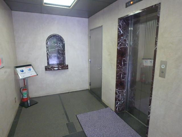 松下産業本社ビルホール②