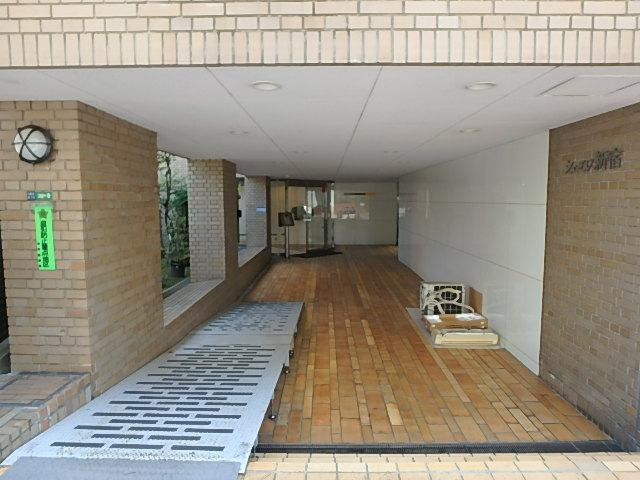 シェモワ新宿エントランス②