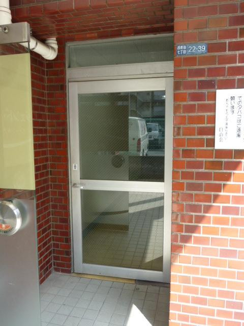 興亜第２マンションエントランス①