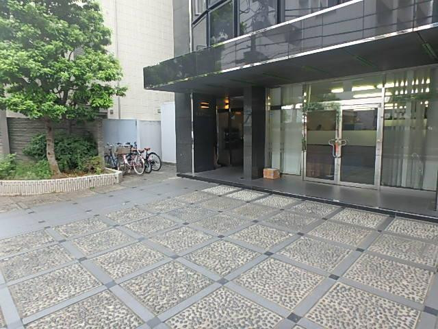 エントランス①