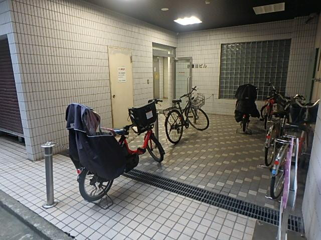 新宿旭ビルＡ館エントランス③