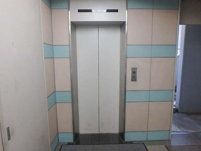 西新宿小林ビルホール②