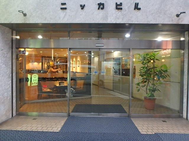 ニッカビルエントランス②