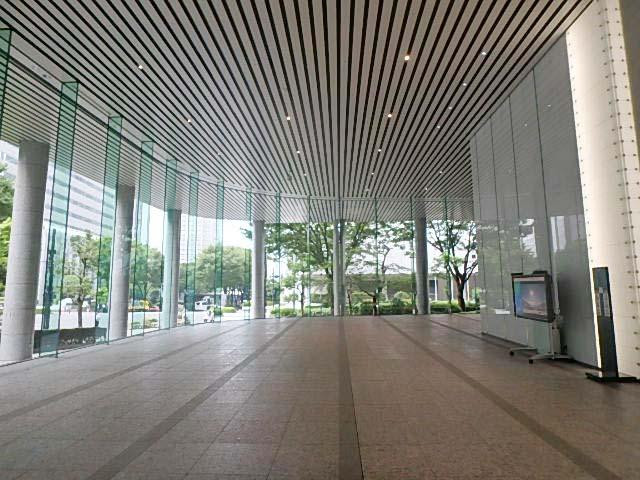 新宿ファーストウエストホール①