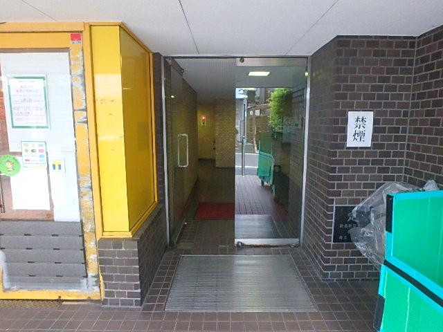 新宿税理士ビル第２別館佐竹ビルエントランス②