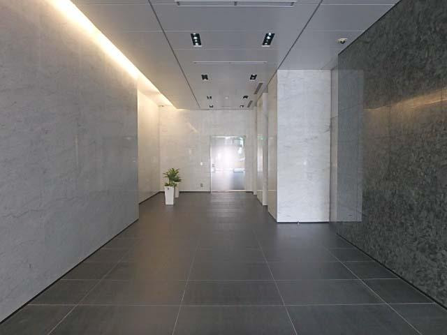 野村不動産西新宿ビルホール①