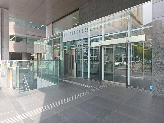 野村不動産西新宿ビルエントランス②