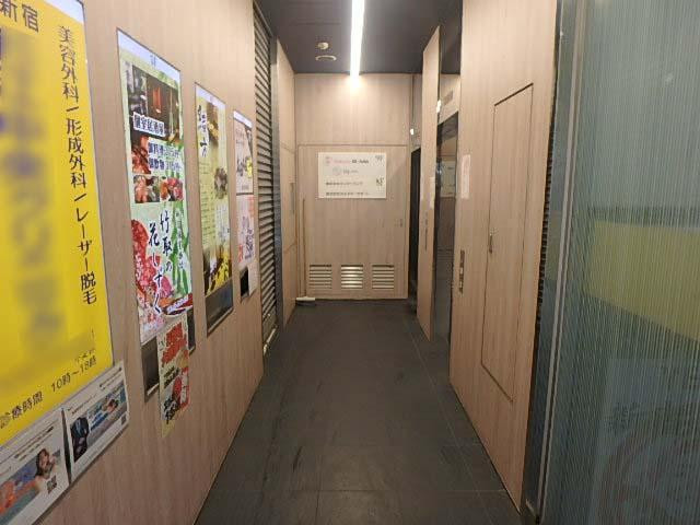 ホール①