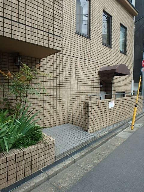 星野ビルエントランス②