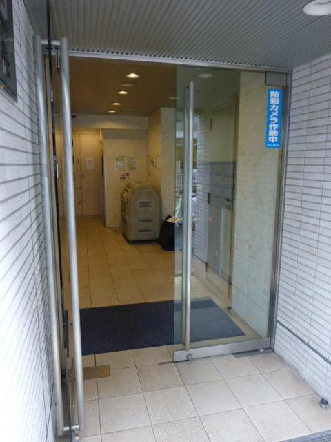 モナークマンション大久保エントランス①