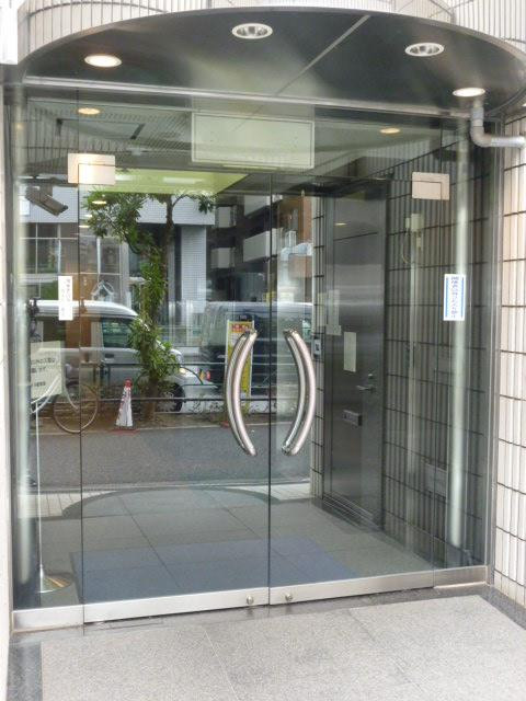 エントランス①