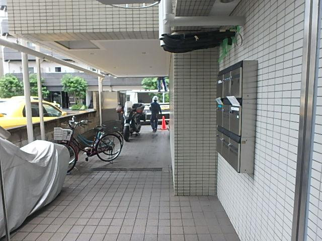神楽坂藤井ビルエントランス③