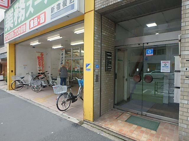 市川製本所ビルエントランス①