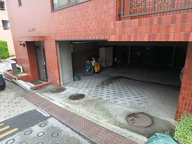 片岡ビルエントランス②