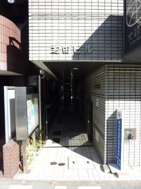 エントランス①